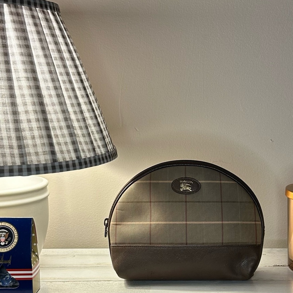 Vintage Burberrys makeup bag